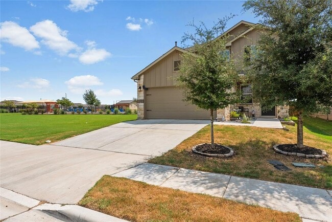 Building Photo - 205 Strand Ln