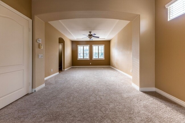 Building Photo - Beautiful 4 Bedroom 4 Bath House with Pool & Spa in Arroyo Vista