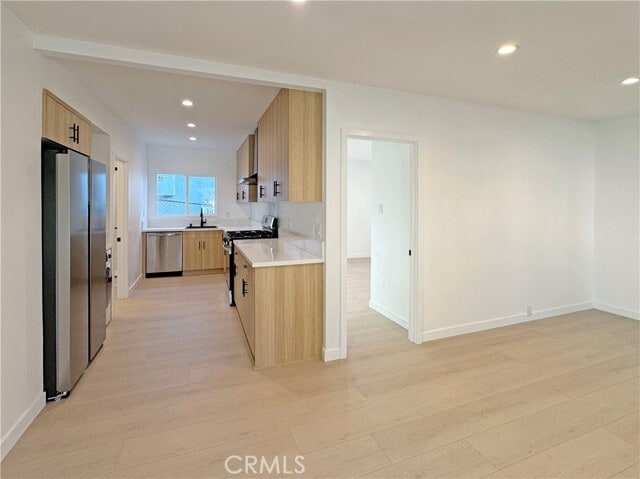 Building Photo - 800 Rosemont Ave