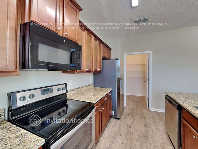 Building Photo - 3421 Canyon Falls Dr