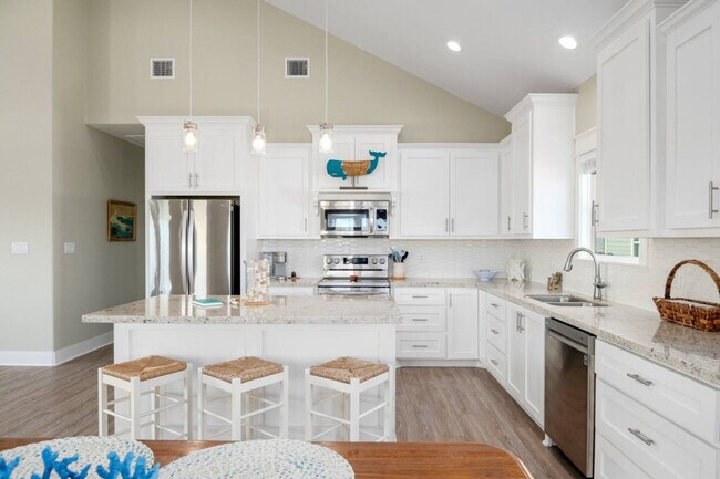 Building Photo - 943 Gulf Shores Dr