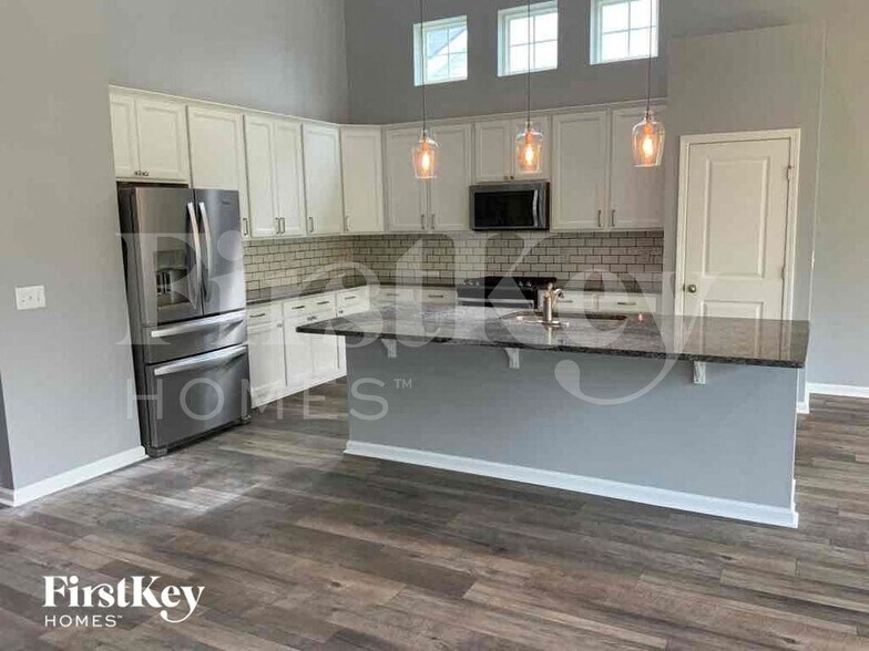 Building Photo - 447 Stonefield Cir