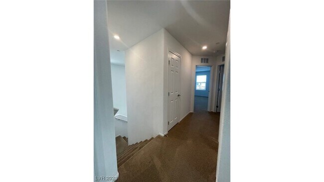 Building Photo - 6124 Castle Gardens Ave