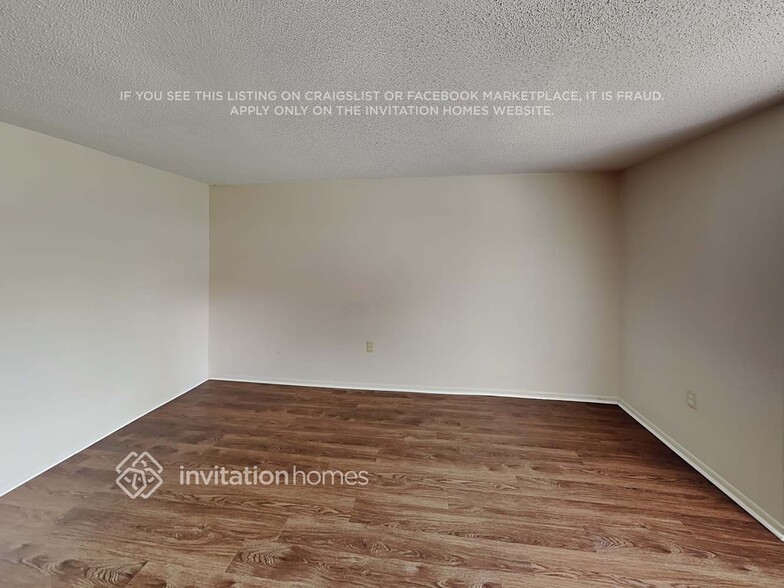 Building Photo - 4005 Prado Dr