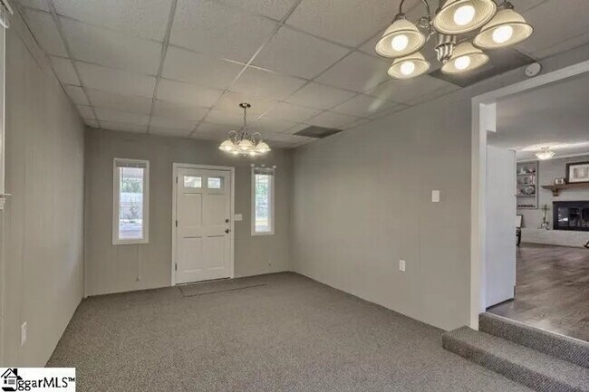 Building Photo - 414 Mapleton Dr