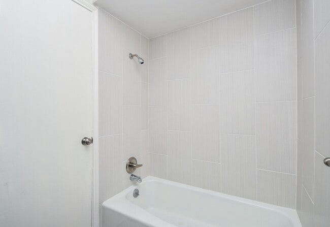 Building Photo - 16117 De Lozier St