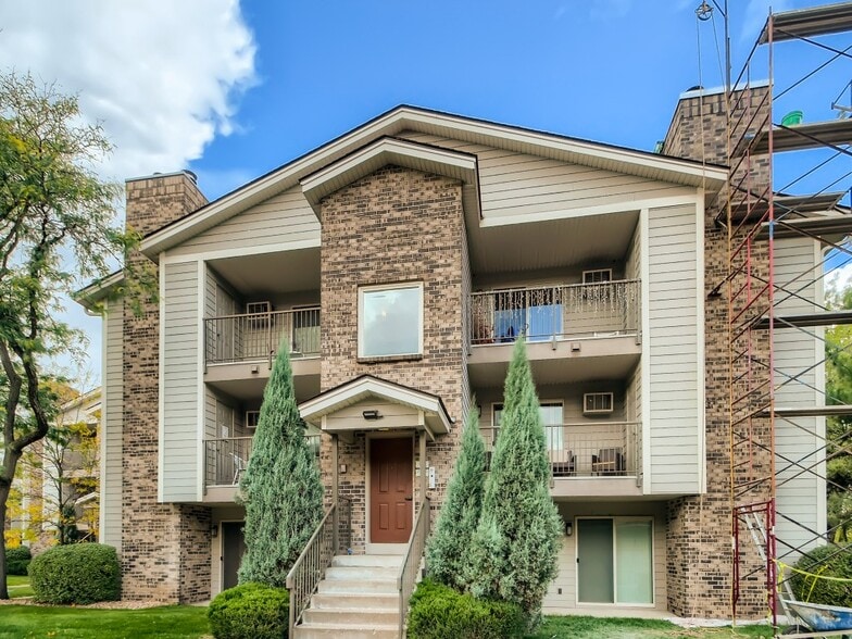Second floor unit on the right - 2100 Ridge Dr