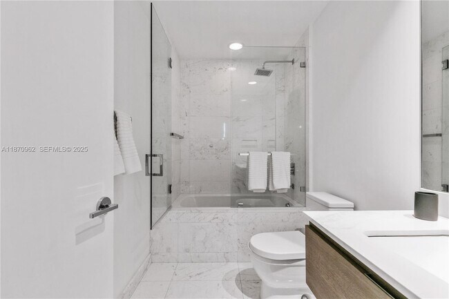 Building Photo - 360 Ocean Dr