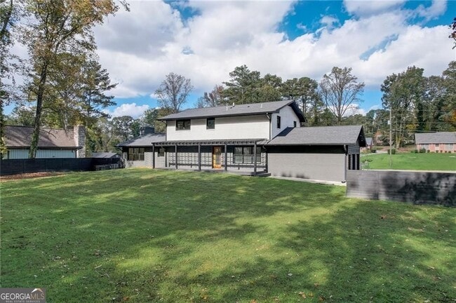 Building Photo - 3202 Kingsdale Dr SW