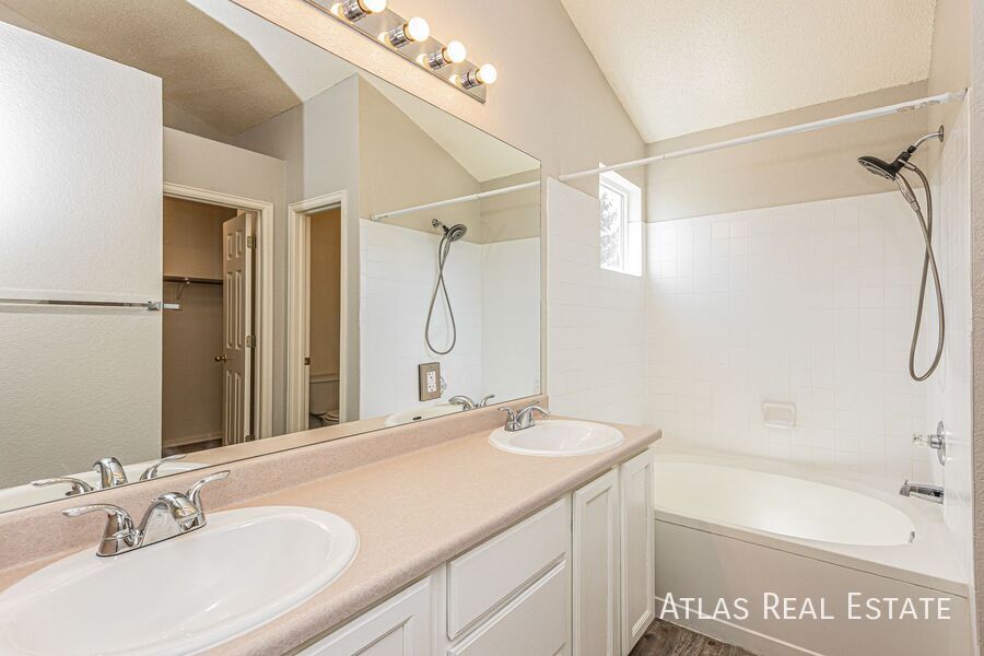 Building Photo - 5045 Sweetgrass Ln