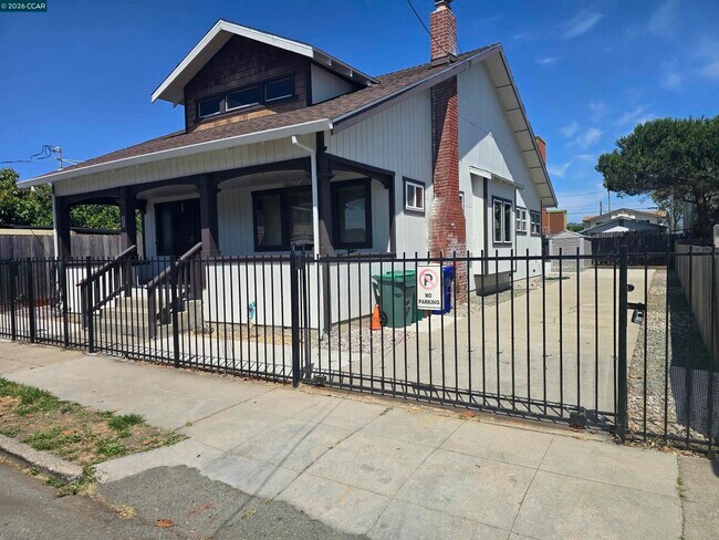 Building Photo - 36 15th St