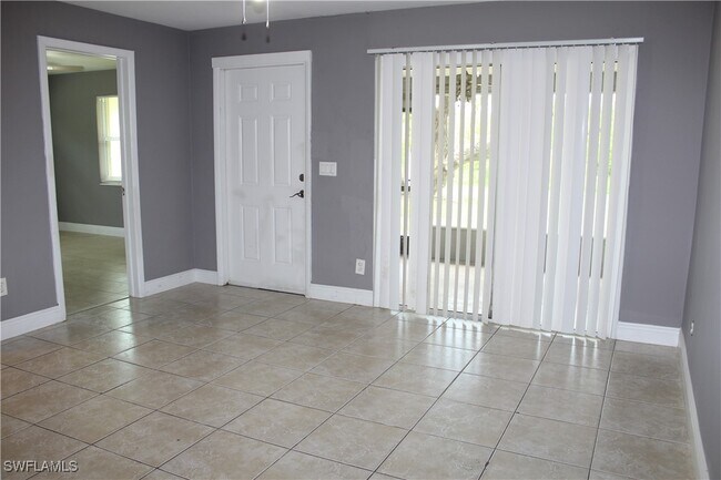 Building Photo - 334 Cape Coral Pkwy W