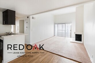 Building Photo - ~2 Months FREE~ Luxurious Two Bedroom Feat...