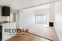 Building Photo - 7810-7814 Topanga Canyon Blvd