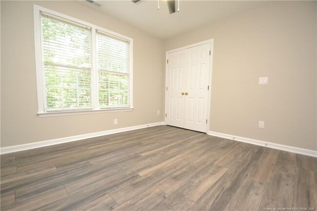 Building Photo - 4737 Sinclair Dr