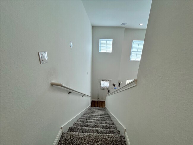 Building Photo - 12011 Rockview Drive