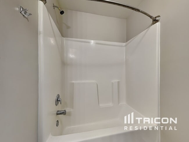 Building Photo - 419 Renown Ct