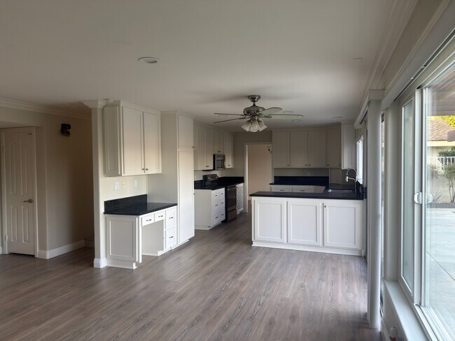 Building Photo - 17571 Cabela Dr