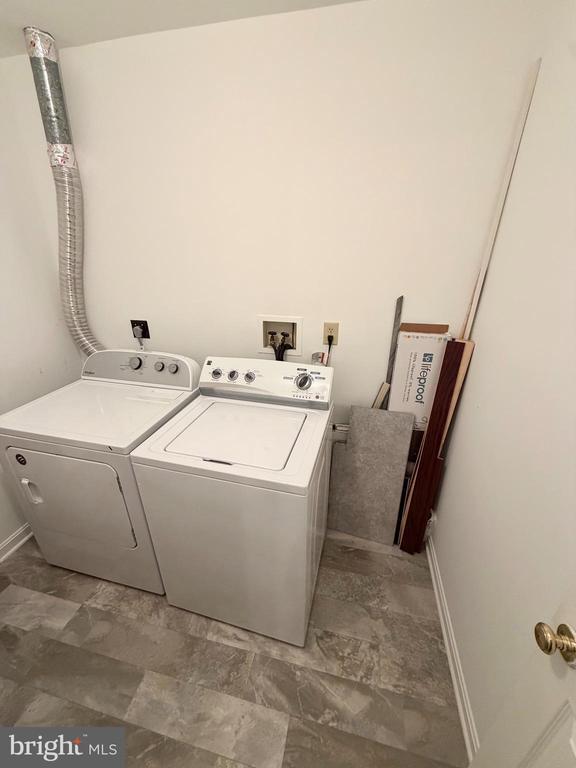Building Photo - 5053 Colburn Terrace