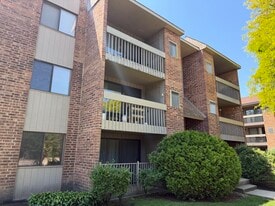 Building Photo - 1332 E Ports O Call Dr