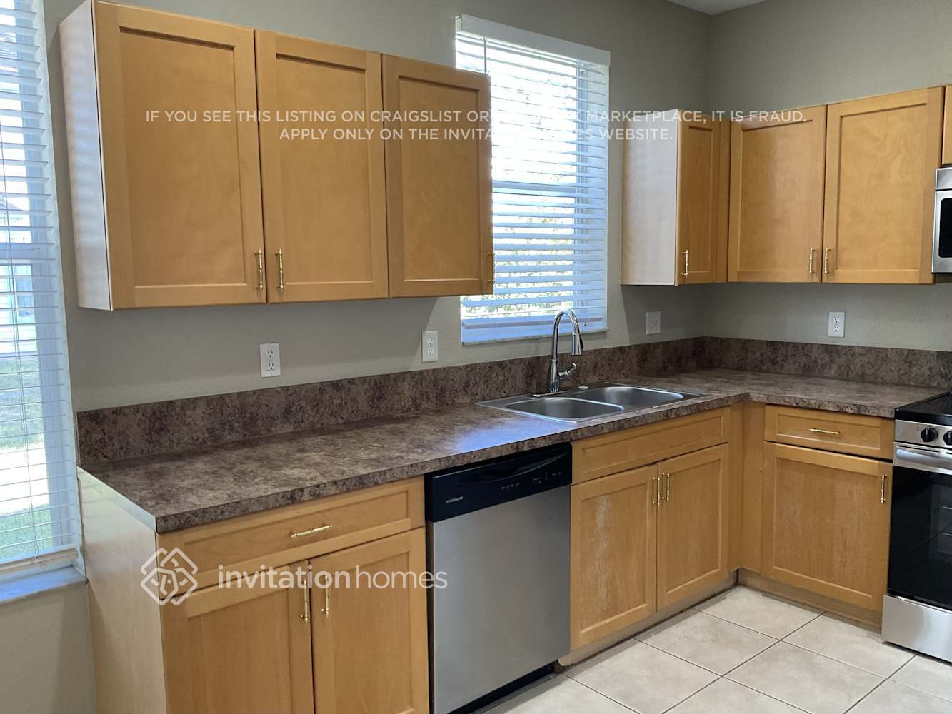 Building Photo - 5821 Azalea Cir