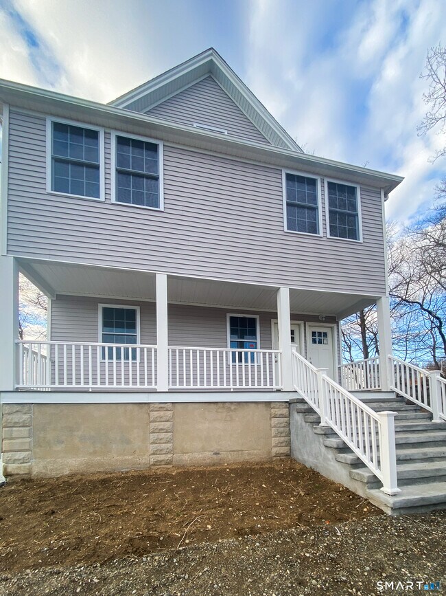 Building Photo - 340 Pleasantview Ave