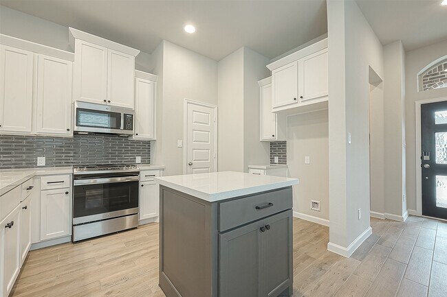 Building Photo - 4243 Colony Ln