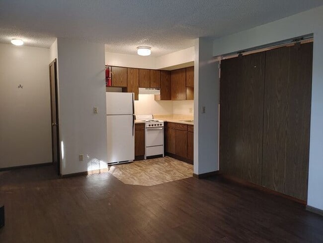 Building Photo - $925 | 1 Bedroom, 1 Bathroom Apartment | No Pets | Available for August 1st, 2026 Move In!
