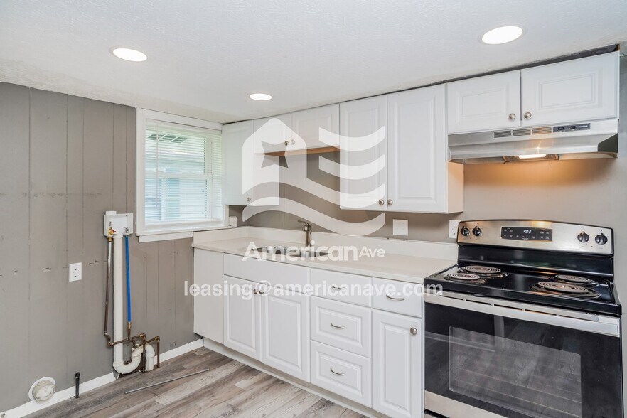 Building Photo - 3812 St Joseph Rd