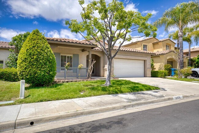 Building Photo - 32576 Guevara Dr