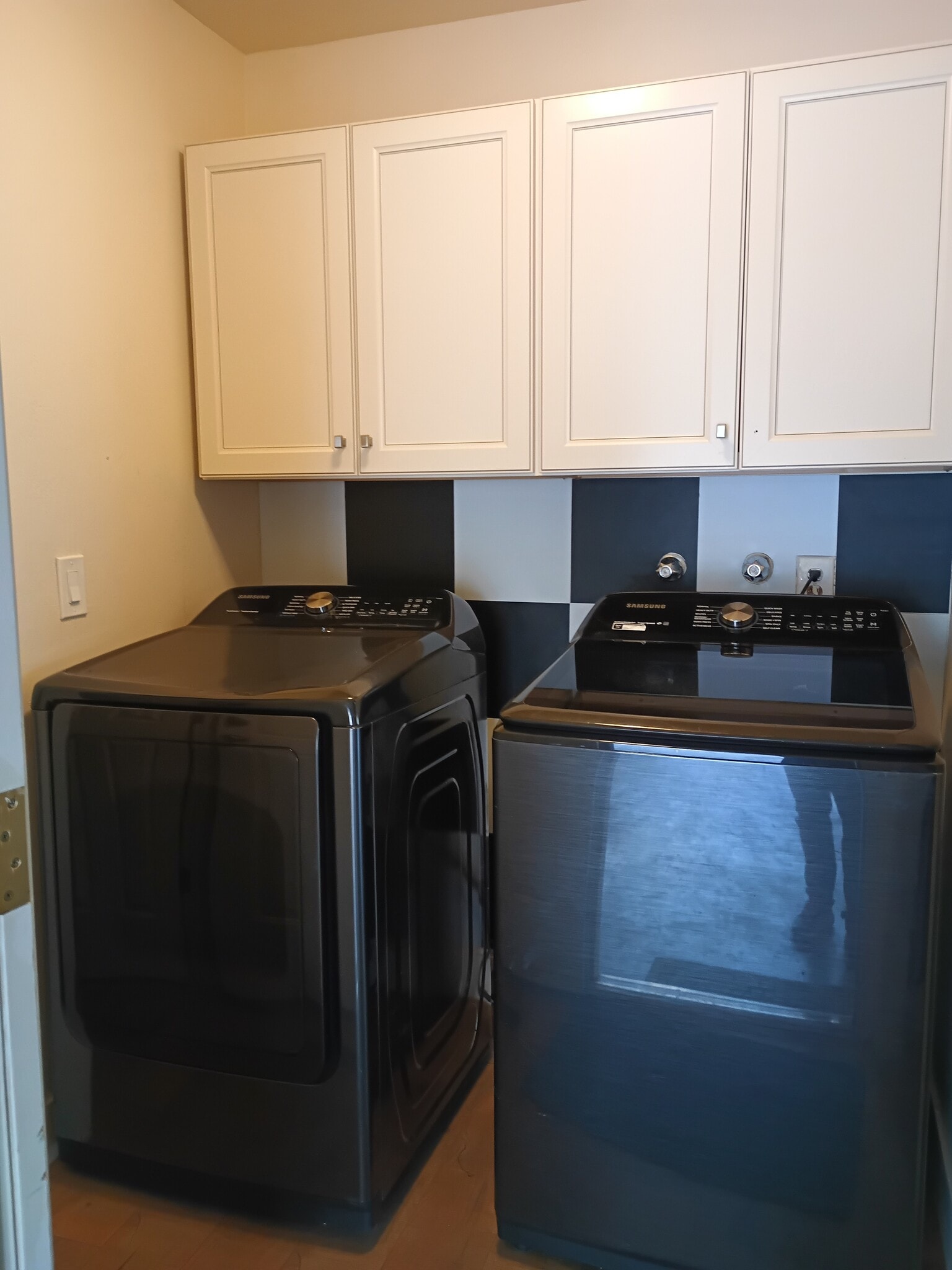 Building Photo - 3477 Brookside Dr