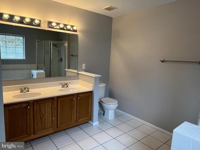 Building Photo - 14223 Brenham Dr