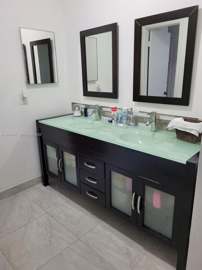 Building Photo - 10932 SW 25th St