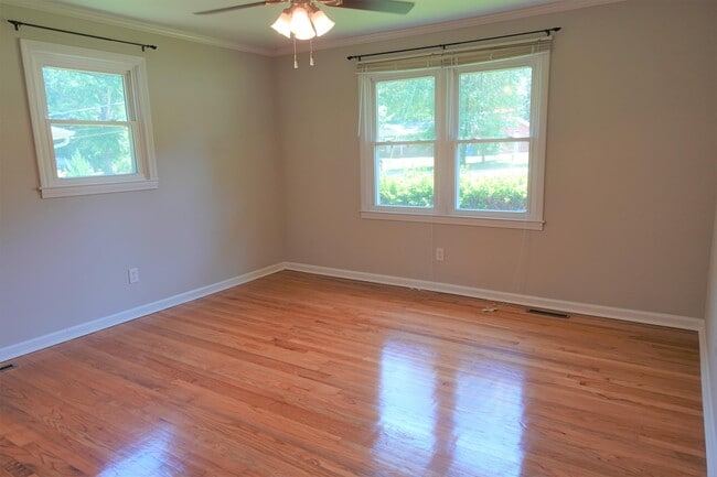 Building Photo - 115 Konnarock Cir