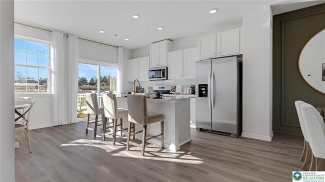 Building Photo - 8309 Alexander Ct