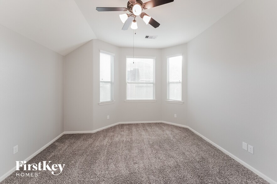 Building Photo - 6522 Hunters Creek Ln