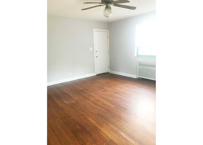 Building Photo - 599 Lowell Ave