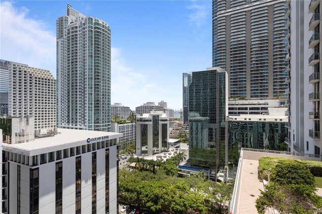 Building Photo - 1050 Brickell Ave