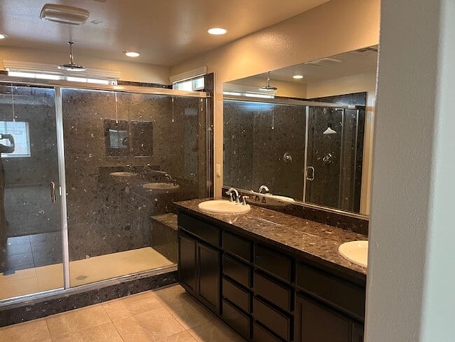 Building Photo - Menifee 5 Bedroom