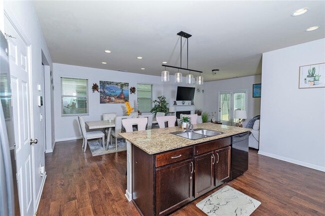 Building Photo - 2084 Sawgrass Dr