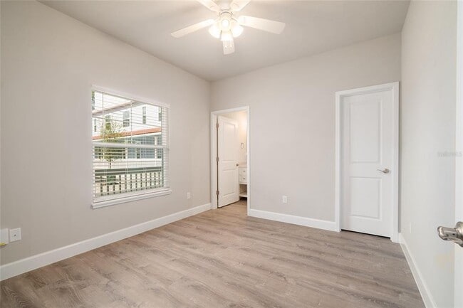 Building Photo - 622 NW 3rd Ave