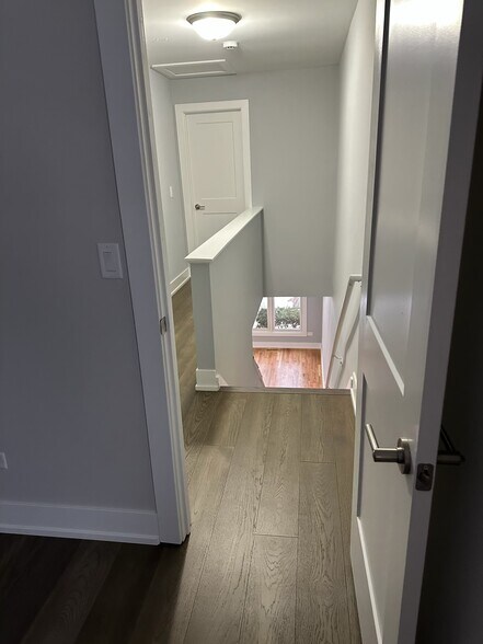 Building Photo - 921 Sunset Ridge Dr