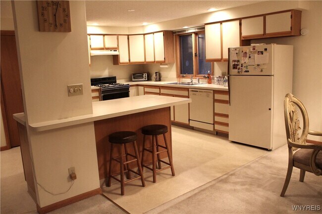 Building Photo - 16 Bluebird Ln