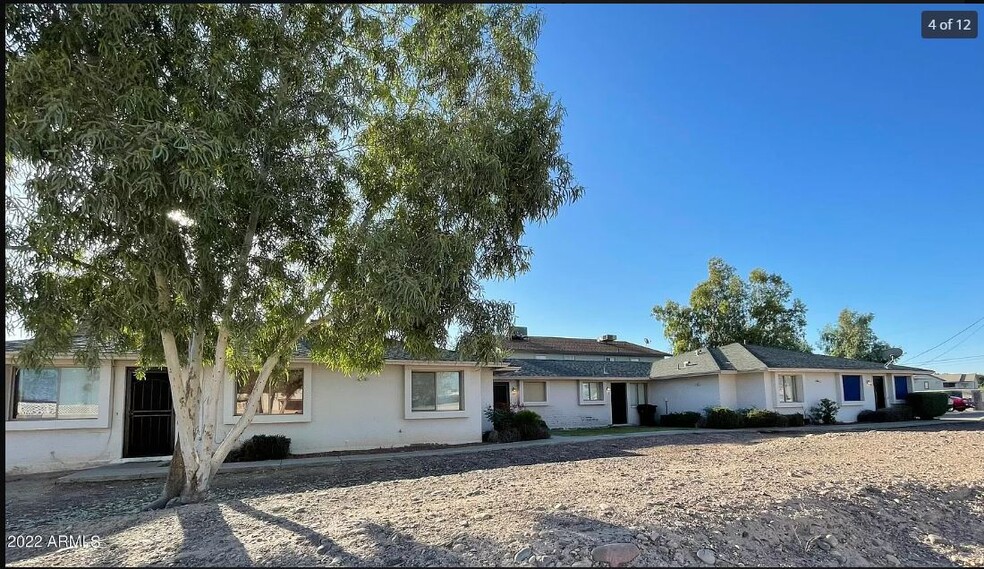 Building Photo - 444 W Ivyglen St
