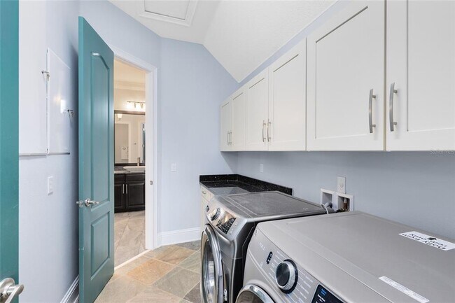 Building Photo - 13798 Walcott Avenue