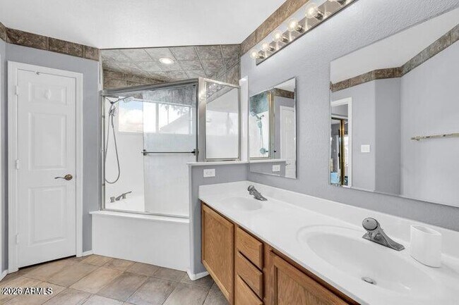 Building Photo - 8841 S 51st St