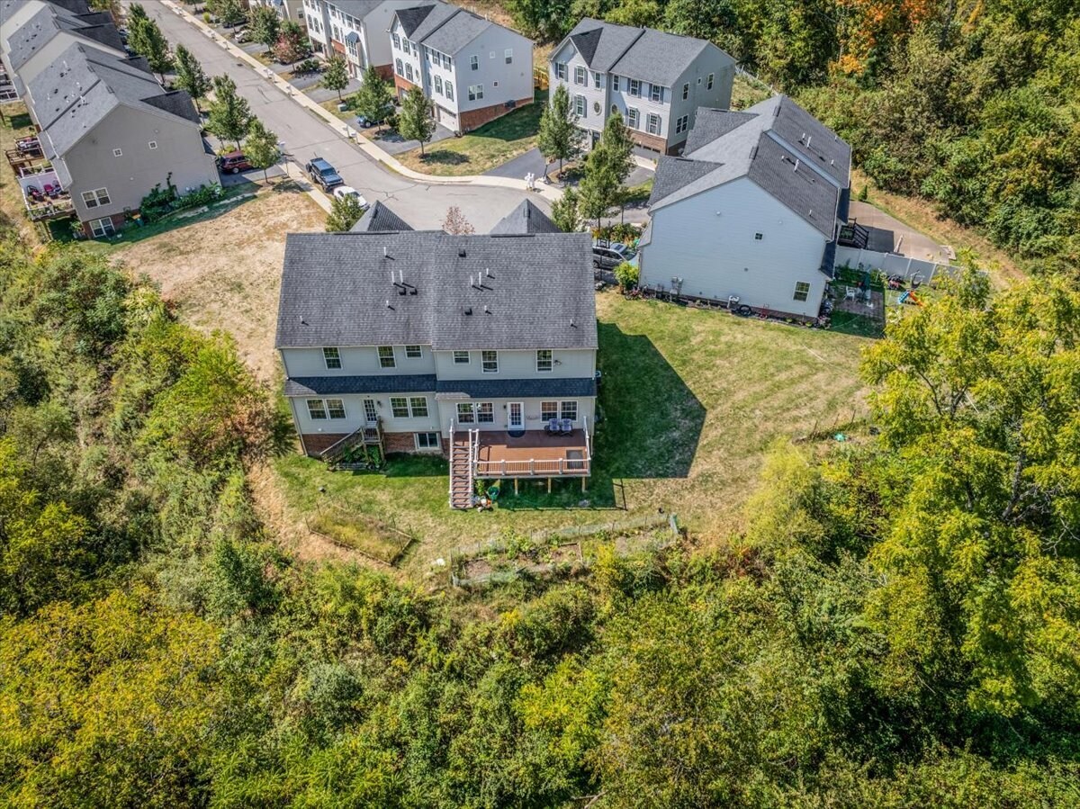 Building Photo - 8059 Hinsdale Ln