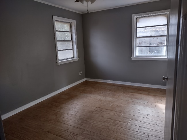 Building Photo - 310 Azalea Dr