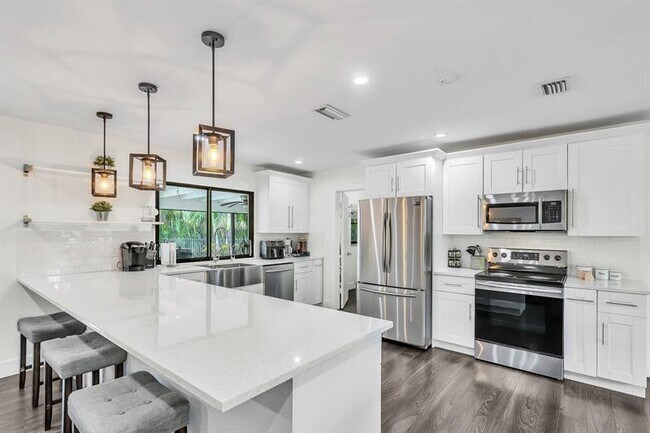 Building Photo - 10962 57th Pl S