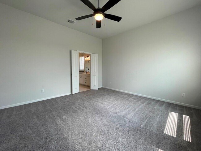 Building Photo - 149 Patrick Herndon Dr